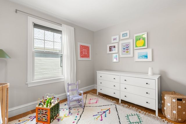 95 Green St 2, Boston, MA 02130