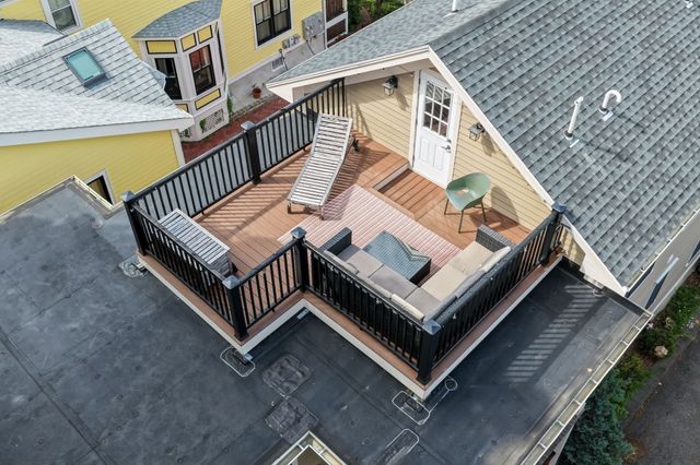 95 Green St 2, Boston, MA 02130