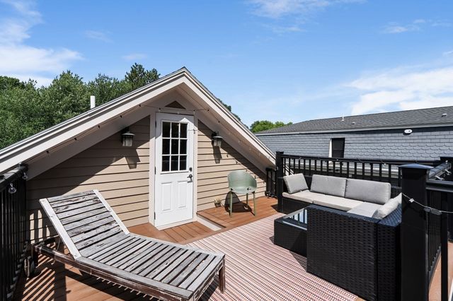95 Green St 2, Boston, MA 02130