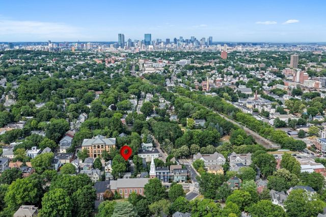95 Green St 2, Boston, MA 02130
