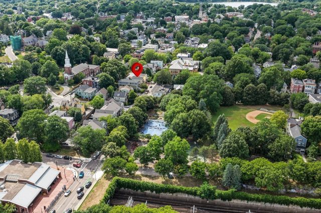 95 Green St 2, Boston, MA 02130
