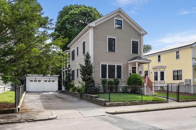 95 Green St 2, Boston, MA 02130