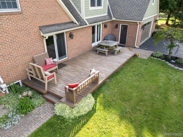 5010 Mallards Landing, Highland, MI 48357