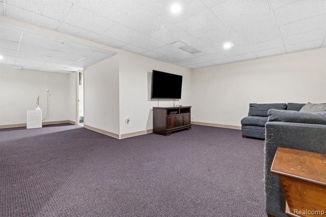 5010 Mallards Landing, Highland, MI 48357