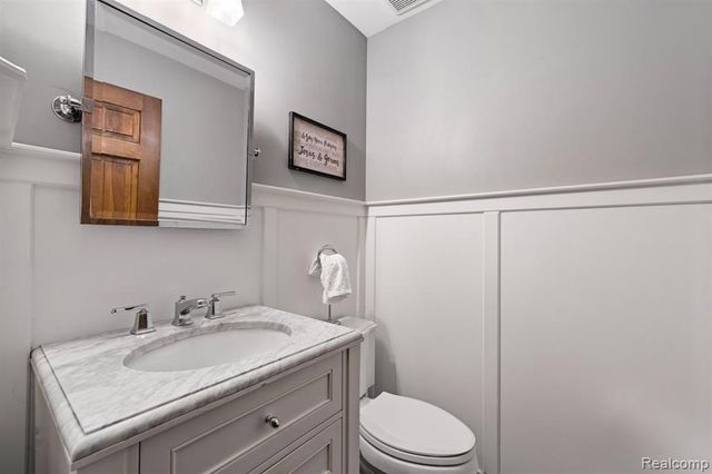 5010 Mallards Landing, Highland, MI 48357