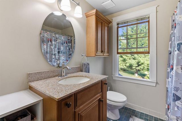 5010 Mallards Landing, Highland, MI 48357