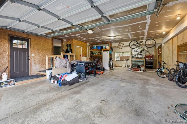 5010 Mallards Landing, Highland, MI 48357