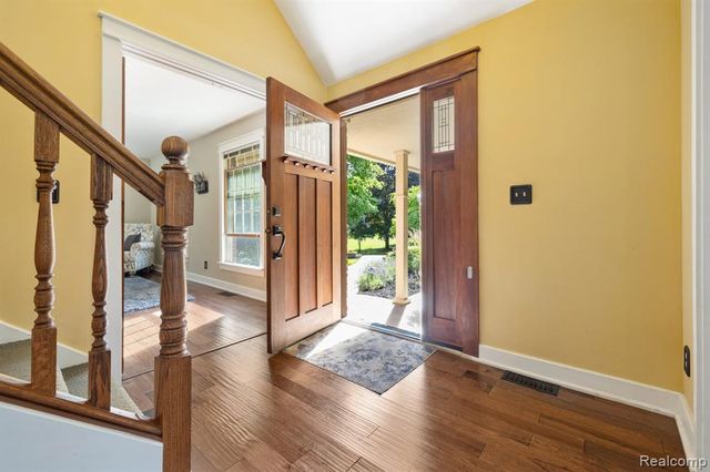 5010 Mallards Landing, Highland, MI 48357