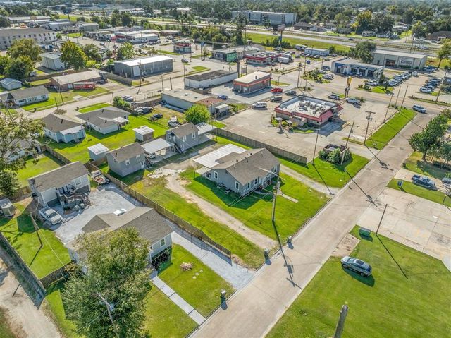 3217 Deaton Street, Lake Charles, LA 70601