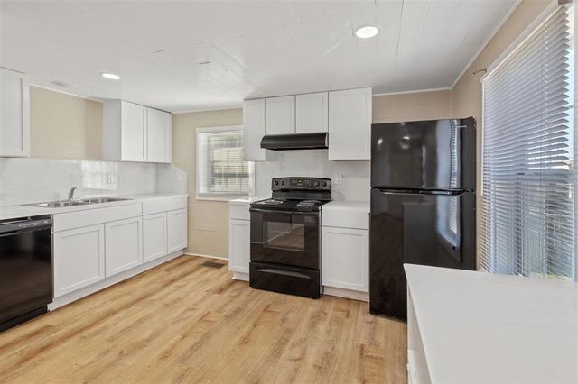 3217 Deaton Street, Lake Charles, LA 70601