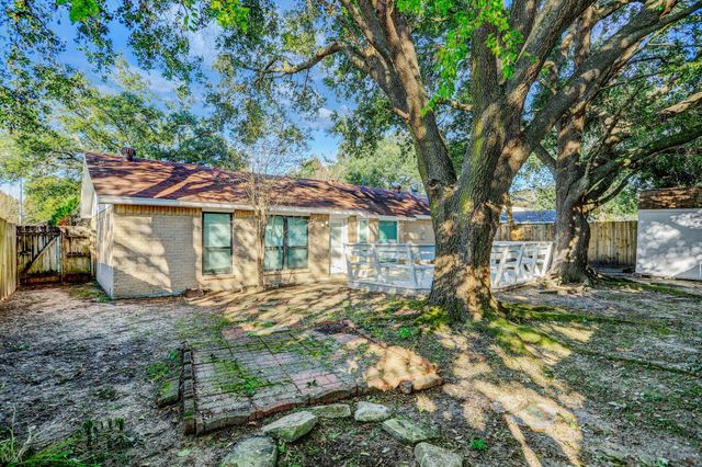 11002 Maple Rock Drive, Humble, TX 77396