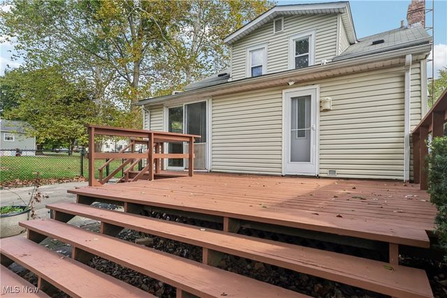 1674 Betz Drive, Akron, OH 44306