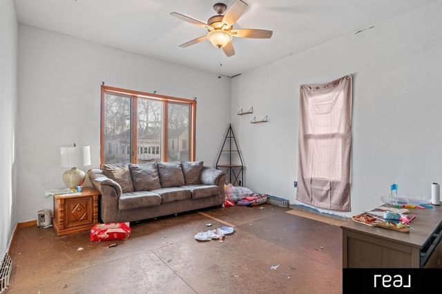 910 2nd Avenue, Plattsmouth, NE 68048