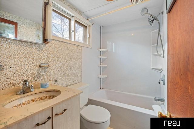 910 2nd Avenue, Plattsmouth, NE 68048