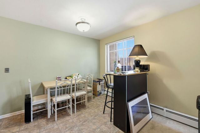1609 Howard Street 2, Evanston, IL 60202