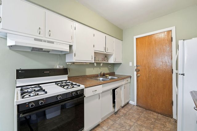 1609 Howard Street 2, Evanston, IL 60202