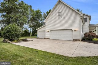 45 CLOVER DR, Littlestown, PA 17340