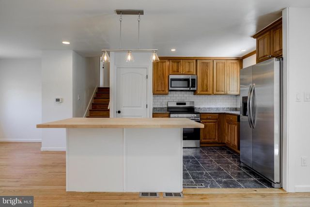 970 KINGSWAY DR, Coatesville, PA 19320