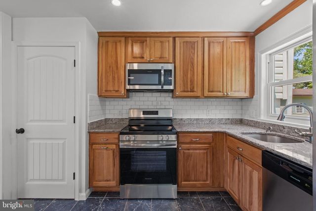 970 KINGSWAY DR, Coatesville, PA 19320