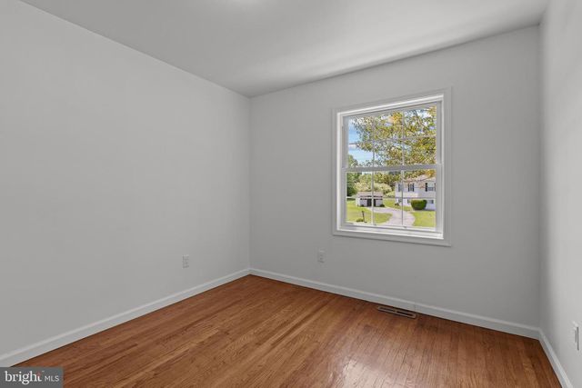 970 KINGSWAY DR, Coatesville, PA 19320