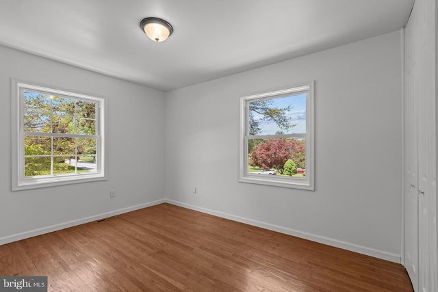 970 KINGSWAY DR, Coatesville, PA 19320