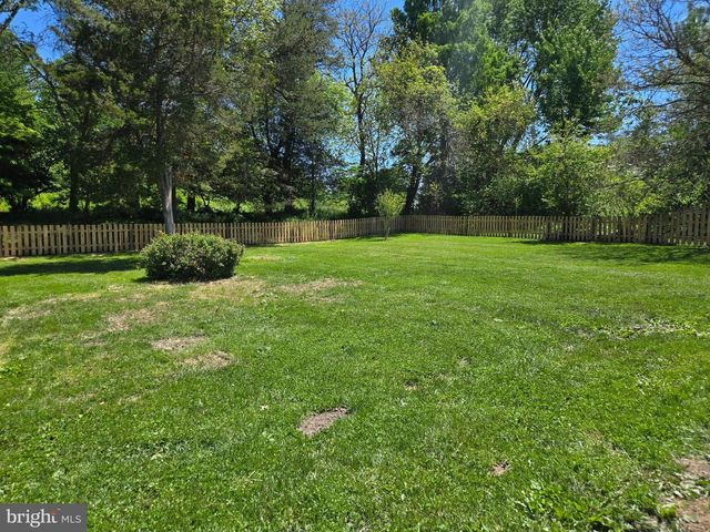 970 KINGSWAY DR, Coatesville, PA 19320