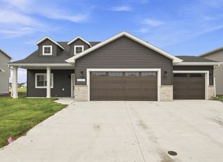 6281 86th Avenue S, Horace, ND 58047