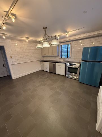 33 Parsonage Road, Greenwich, CT 06830