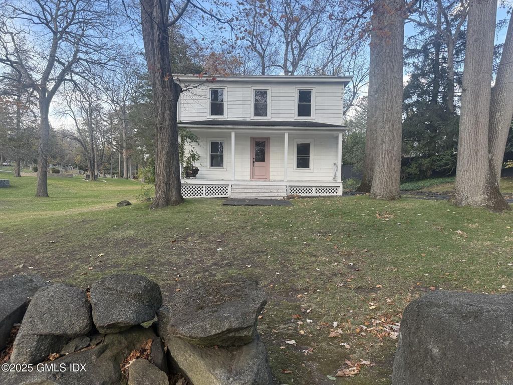 33 Parsonage Road, Greenwich, CT 06830