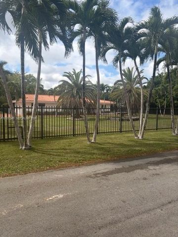 7090 SW 62nd St 0, Miami, FL 33143