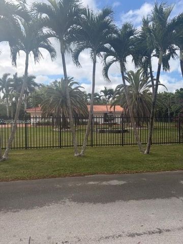 7090 SW 62nd St 0, Miami, FL 33143