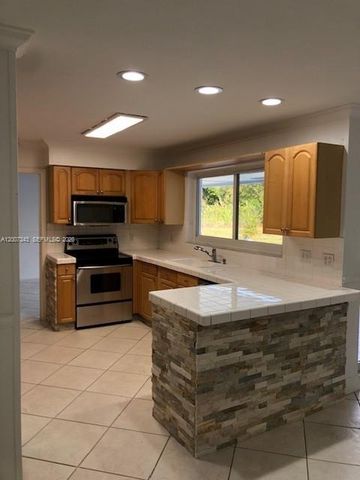 7090 SW 62nd St 0, Miami, FL 33143