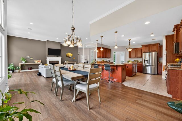3355 W Carr Hill Road, Columbus, IN 47201