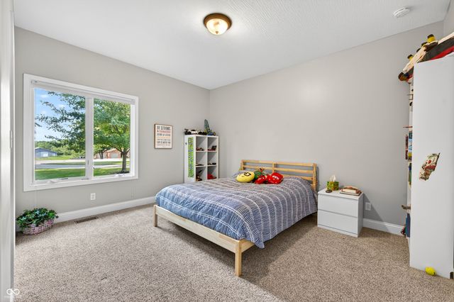 3355 W Carr Hill Road, Columbus, IN 47201