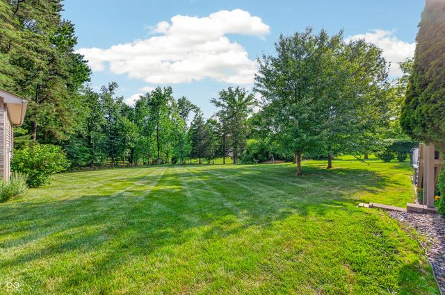 3355 W Carr Hill Road, Columbus, IN 47201
