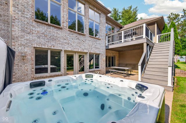 3355 W Carr Hill Road, Columbus, IN 47201