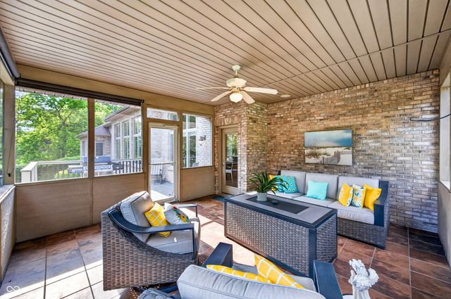 3355 W Carr Hill Road, Columbus, IN 47201