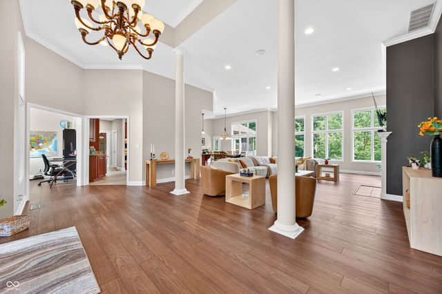 3355 W Carr Hill Road, Columbus, IN 47201