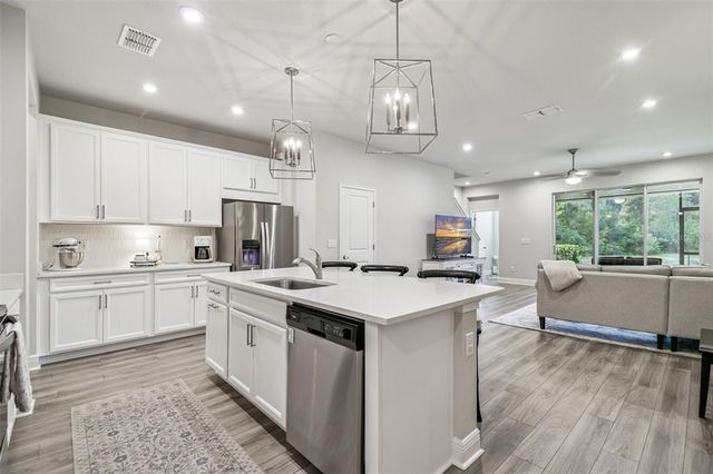 5826 GRAND SONATA AVENUE, Lutz, FL 33558