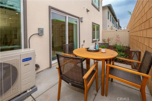 8187 Amerena Way, Fontana, CA 92335