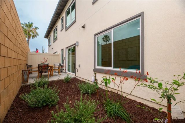 8187 Amerena Way, Fontana, CA 92335