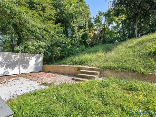 205 N Jefferson St, Petersburg, VA 23803