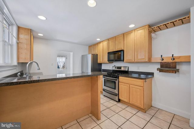 447 DUPONT ST, Philadelphia, PA 19128