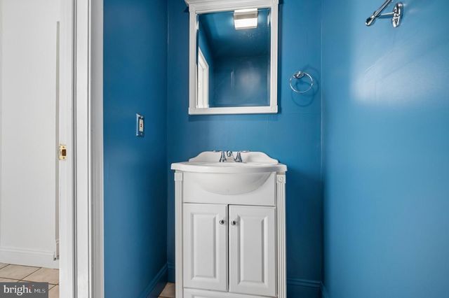 447 DUPONT ST, Philadelphia, PA 19128