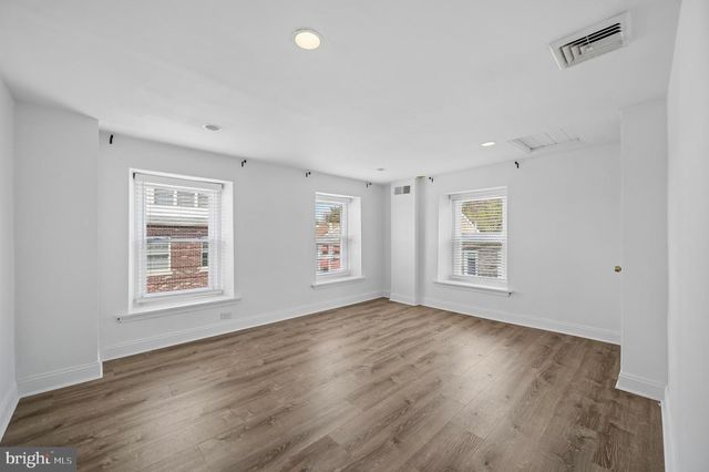 447 DUPONT ST, Philadelphia, PA 19128