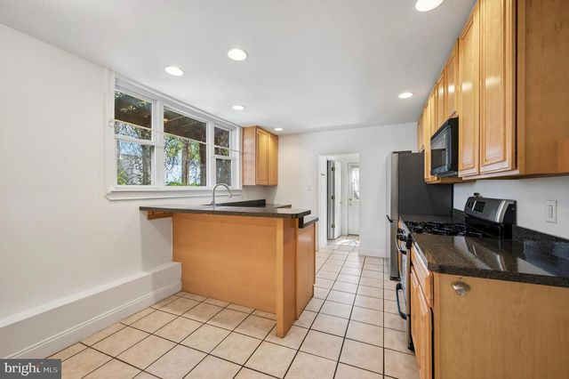 447 DUPONT ST, Philadelphia, PA 19128