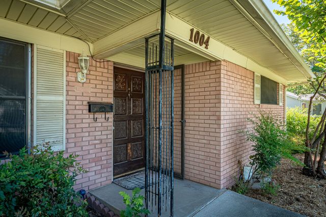 1004 West Street, Mckinney, TX 75069