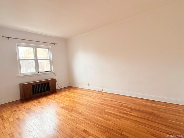 146-18 59th Avenue, Flushing, NY 11355