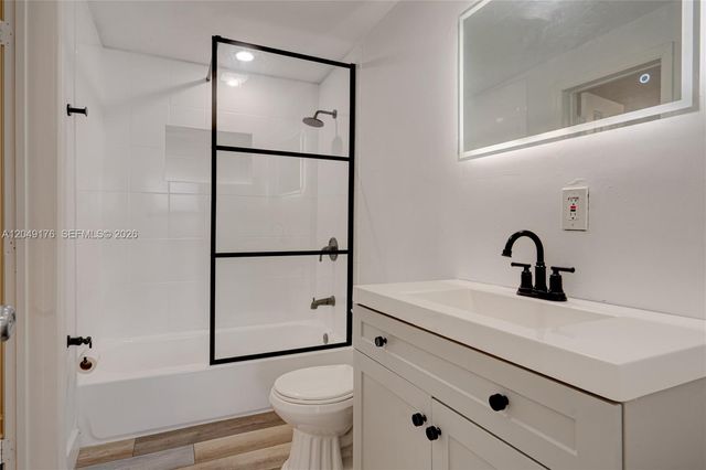 649 NW 24th Avenue, Fort Lauderdale, FL 33311