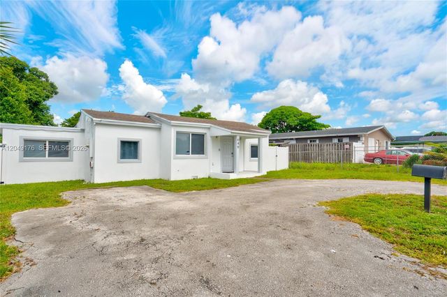 649 NW 24th Avenue, Fort Lauderdale, FL 33311